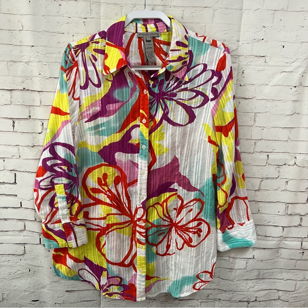Sharon Young Top Womens Size Colorful Artsy Abstract Floral 3/4 Sleeve Button Up